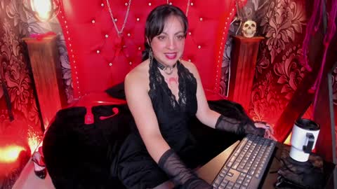 Yunna online show from 01/08/25, 03:50