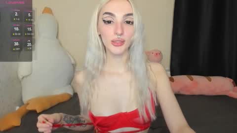 Chloe online show from 10/31/25, 03:13