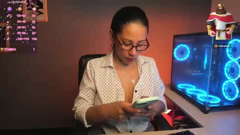 Snapshot of sue_wolls chatting on 02/27/25, 01:05 Andrea online show from 02/27/25, 01:05