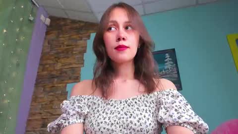 Snapshot of sugar_blond chatting on 02/04/25, 11:16 sugar blond online show from 02/04/25, 11:16