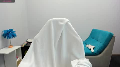 Ariana online show from 11/24/25, 02:00