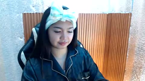 Snapshot of sugarcaramel chatting on 01/10/25, 05:34 Sugar online show from 01/10/25, 05:34