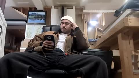 Sugar online show from 10/14/25, 06:42