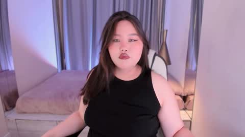 Neko follow me online show from 10/07/25, 08:22