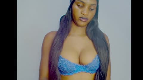 Ivy online show from 11/06/25, 02:51