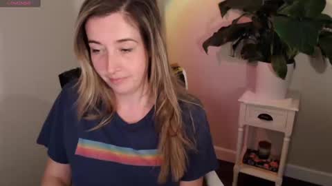 Mia online show from 10/05/25, 11:57