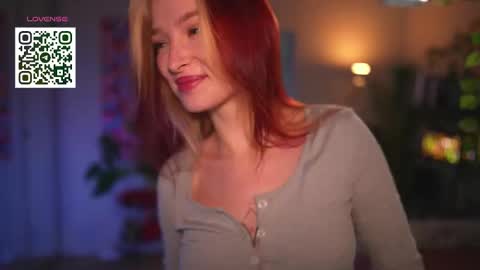 Snapshot of suk_ki chatting on 09/23/25, 06:16 Lika ginger Jessy blond online show from 09/23/25, 06:16