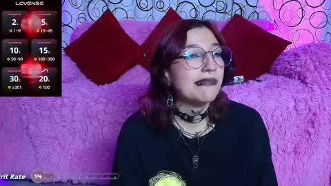 Snapshot of sukifuyu__ chatting on 10/14/25, 11:49 online show from 10/14/25, 11:49