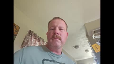 Snapshot of sullijg chatting on 10/10/25, 03:55 sullijg online show from 10/10/25, 03:55