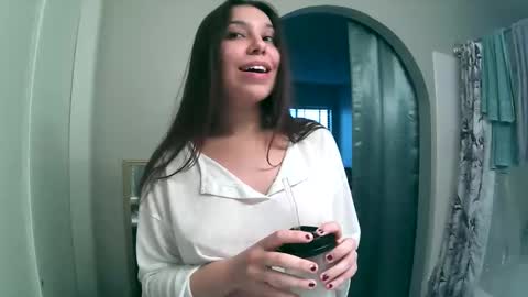 Snapshot of sultrylotus chatting on 11/05/25, 06:52 sultrylotus online show from 11/05/25, 06:52