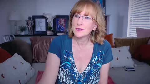 SummerKnightzzz online show from 11/20/25, 01:33