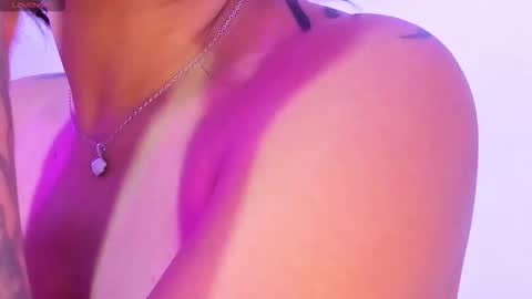 Snapshot of sun__03 chatting on 11/08/25, 11:43 sun online show from 11/08/25, 11:43