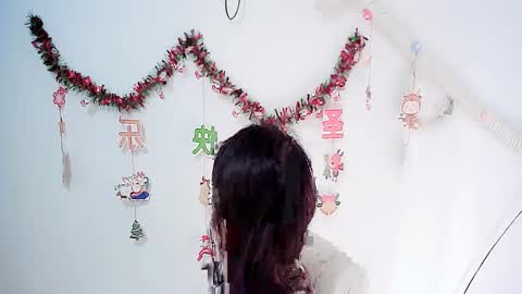 Snapshot of sun_yummy chatting on 12/19/24, 04:13 Lucis online show from 12/19/24, 04:13