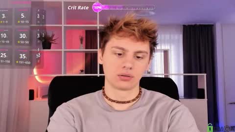 Snapshot of sunburn_boy chatting on 11/09/25, 08:01 Emilio online show from 11/09/25, 08:01