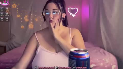 Snapshot of sundaemoon chatting on 09/23/25, 02:36 sundaemoon online show from 09/23/25, 02:36