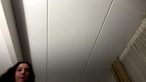 Snapshot of sunflowerxo chatting on 10/25/25, 06:54 Sofie online show from 10/25/25, 06:54