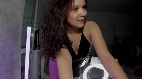 Snapshot of sunlovedamily chatting on 01/24/25, 10:30 Amy online show from 01/24/25, 10:30