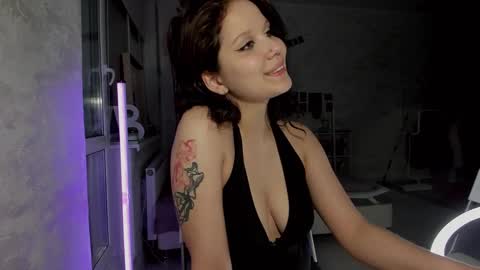 Snapshot of sunlovedamily chatting on 02/10/25, 12:08 Amy online show from 02/10/25, 12:08
