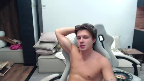 Snapshot of sunny1girl chatting on 10/18/25, 10:21 Alice and Sergey online show from 10/18/25, 10:21