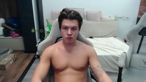 Snapshot of sunny1girl chatting on 11/06/25, 07:09 Alice and Sergey online show from 11/06/25, 07:09