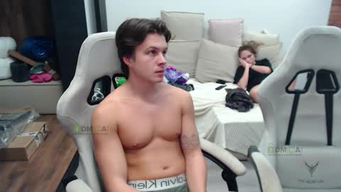 Snapshot of sunny1girl chatting on 11/06/25, 07:15 Alice and Sergey online show from 11/06/25, 07:15