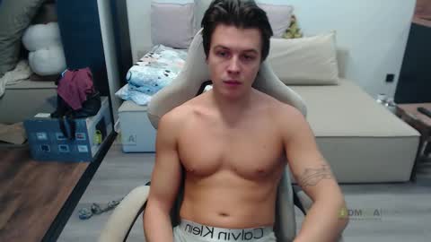 Snapshot of sunny1girl chatting on 11/15/25, 08:55 Alice and Sergey online show from 11/15/25, 08:55