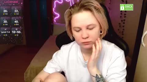 Snapshot of sunny_mood chatting on 03/03/25, 05:42 sunny mood online show from 03/03/25, 05:42