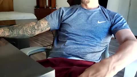 Snapshot of sunny_valentine chatting on 10/13/25, 03:23 sunny valentine online show from 10/13/25, 03:23