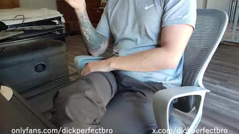 Snapshot of sunny_valentine chatting on 11/10/25, 02:27 sunny valentine online show from 11/10/25, 02:27