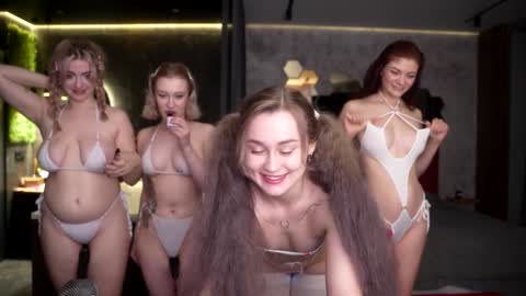 Fia  -  TG -  Mia -  Alice -  online show from 11/04/25, 01:27