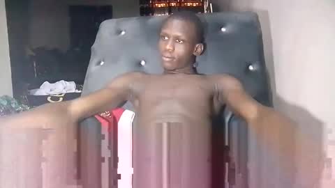 Snapshot of sunnyjohn447 chatting on 02/17/25, 10:29 Sunnyblack2 online show from 02/17/25, 10:29