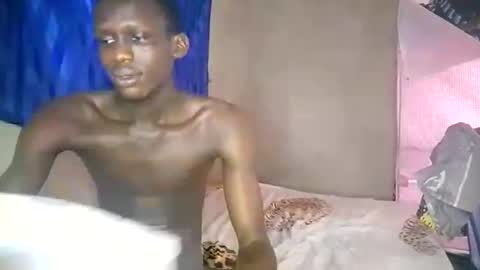 Snapshot of sunnyjohn447 chatting on 03/10/25, 12:48 Sunnyblack2 online show from 03/10/25, 12:48