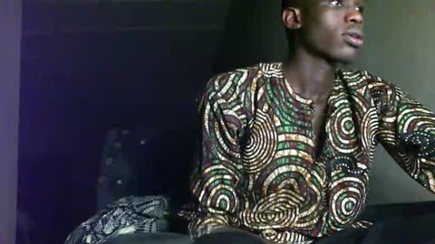 Snapshot of sunnyjohn447 chatting on 09/10/25, 10:48 Sunnyblack2 online show from 09/10/25, 10:48