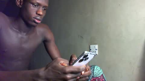 Snapshot of sunnyjohn447 chatting on 09/18/25, 11:34 Sunnyblack2 online show from 09/18/25, 11:34