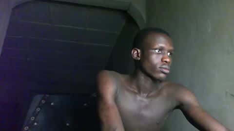 Snapshot of sunnyjohn447 chatting on 09/21/25, 02:40 Sunnyblack2 online show from 09/21/25, 02:40