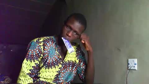 Snapshot of sunnyjohn447 chatting on 09/23/25, 09:45 Sunnyblack2 online show from 09/23/25, 09:45