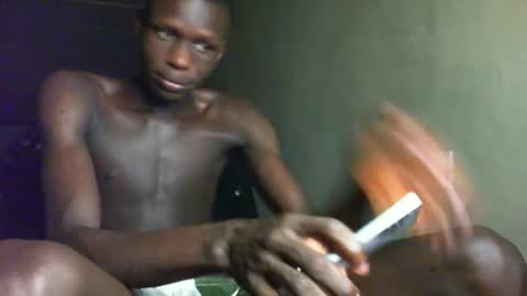 Snapshot of sunnyjohn447 chatting on 10/20/25, 08:48 Sunnyblack2 online show from 10/20/25, 08:48