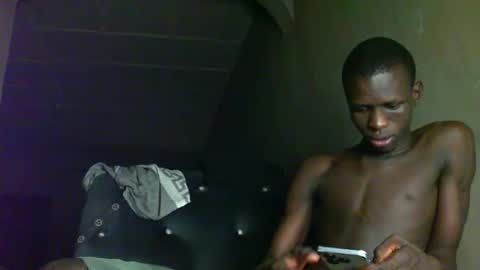 Snapshot of sunnyjohn447 chatting on 10/23/25, 10:03 Sunnyblack2 online show from 10/23/25, 10:03