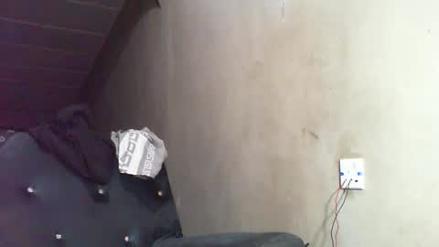 Snapshot of sunnyjohn447 chatting on 10/24/25, 10:33 Sunnyblack2 online show from 10/24/25, 10:33