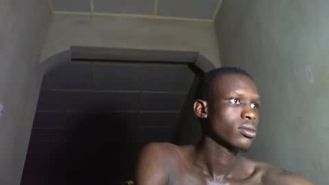 Snapshot of sunnyjohn447 chatting on 10/26/25, 09:59 Sunnyblack2 online show from 10/26/25, 09:59