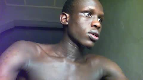 Snapshot of sunnyjohn447 chatting on 10/26/25, 10:04 Sunnyblack2 online show from 10/26/25, 10:04