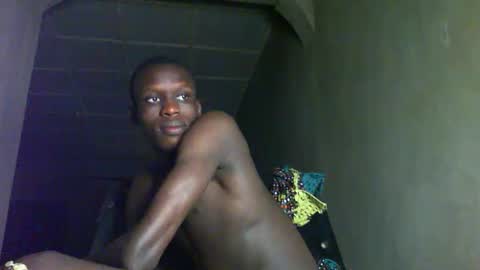 Snapshot of sunnyjohn447 chatting on 10/29/25, 09:22 Sunnyblack2 online show from 10/29/25, 09:22