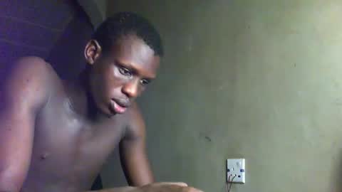 Snapshot of sunnyjohn447 chatting on 11/16/25, 11:16 Sunnyblack2 online show from 11/16/25, 11:16