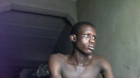 Snapshot of sunnyjohn447 chatting on 11/17/25, 11:38 Sunnyblack2 online show from 11/17/25, 11:38