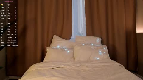 Snapshot of sunnyrisha chatting on 10/07/25, 05:15 Risha online show from 10/07/25, 05:15