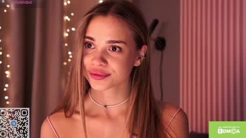 Snapshot of sunsally chatting on 12/22/24, 12:17 Sally online show from 12/22/24, 12:17