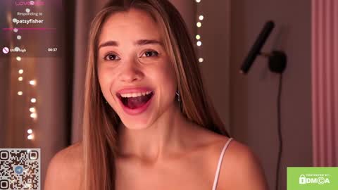 Snapshot of sunsally chatting on 12/22/24, 07:42 Sally online show from 12/22/24, 07:42