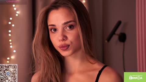 Snapshot of sunsally chatting on 12/29/24, 08:58 Sally online show from 12/29/24, 08:58