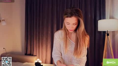 Snapshot of sunsally chatting on 03/12/25, 10:07 Sally online show from 03/12/25, 10:07