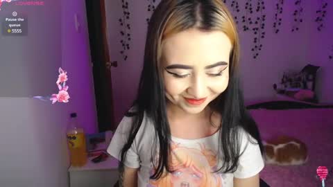 Snapshot of sunset_pienk chatting on 12/13/24, 04:11 Sunset online show from 12/13/24, 04:11